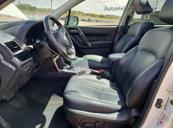 JF2SJAWC8JH441134 2018 SUBARU FORESTER White Widok wnętrza z przodu