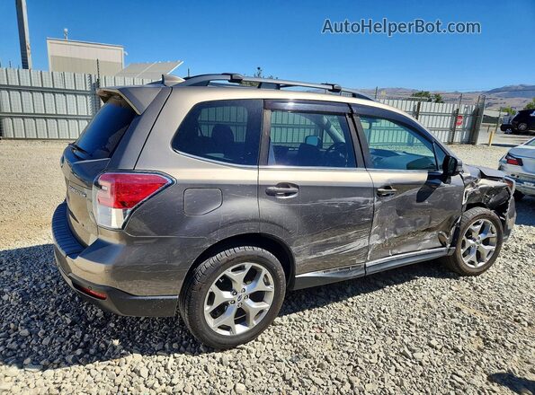 JF2SJAWC9JH538004 2018 SUBARU FORESTER Желто-коричневый Задняя правая четверть