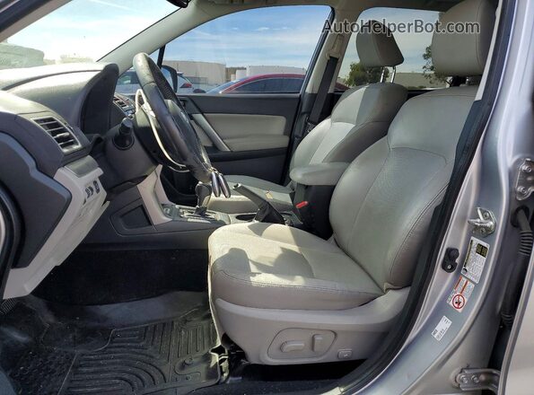 JF2SJAXC2GH440536 2016 SUBARU FORESTER Silver Вид салону спереду