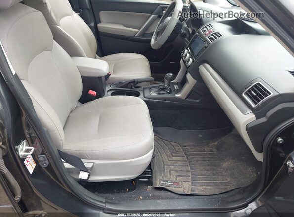 JF2SJAXC9GH534994 2016 SUBARU FORESTER Gray Widok wnętrza z przodu