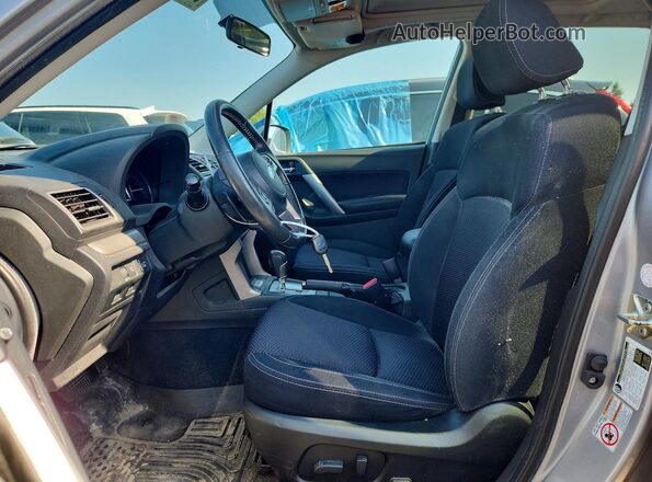 JF2SJEJC7HH532842 2017 SUBARU FORESTER Silver Vista interior delantera