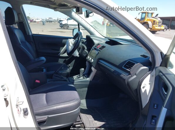 JF2SJGDC8GH565273 2016 SUBARU FORESTER White Widok wnętrza z przodu