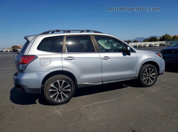 JF2SJGECXHH435575 2017 SUBARU FORESTER Silver Rear right
