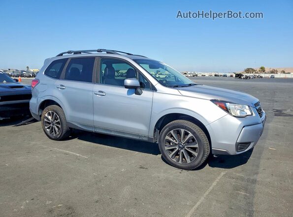 JF2SJGECXHH435575 2017 SUBARU FORESTER Silver Front right