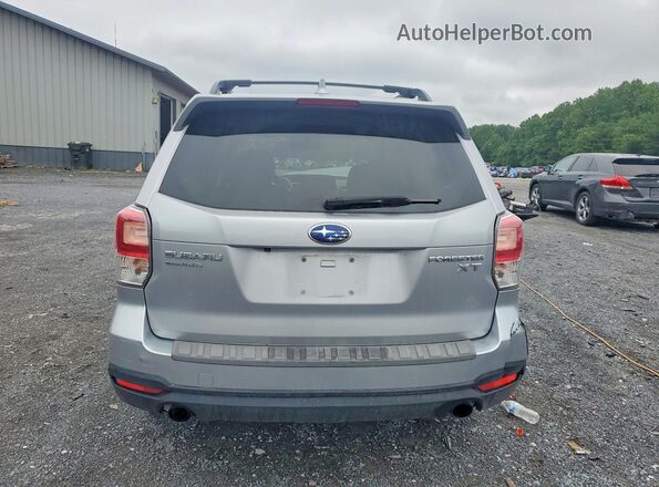 JF2SJGECXHH523932 2017 SUBARU FORESTER Silver Widok z tyłu