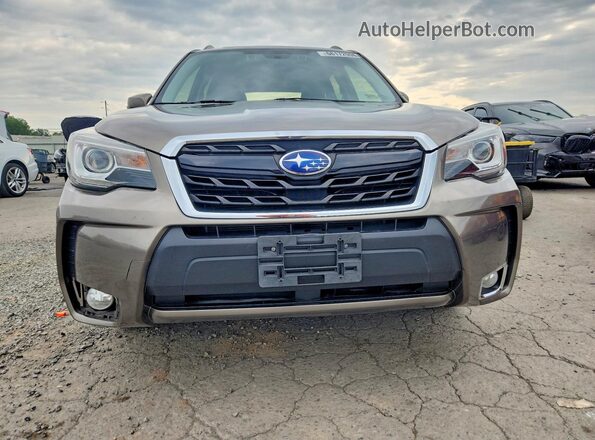 JF2SJGWC3HH503102 2017 SUBARU FORESTER Желто-коричневый Вид спереди