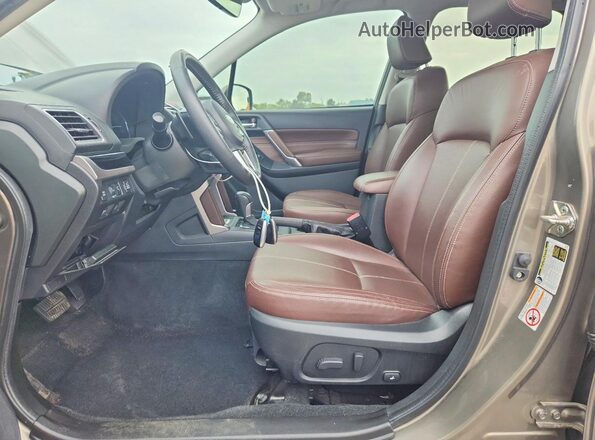 JF2SJGWC3HH503102 2017 SUBARU FORESTER Желто-коричневый Вид салона спереди