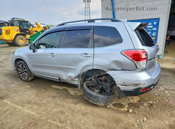 JF2SJGWC4HH445498 2017 SUBARU FORESTER Silver Rear left