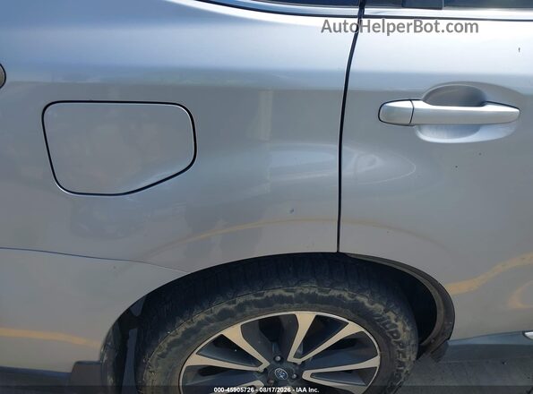 JF2SJGWC5HH430959 2017 SUBARU FORESTER Silver Widok z przodu