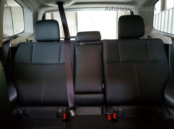 JF2SJGWC5HH592106 2017 SUBARU FORESTER Red უკანა სავარძლების ხედი