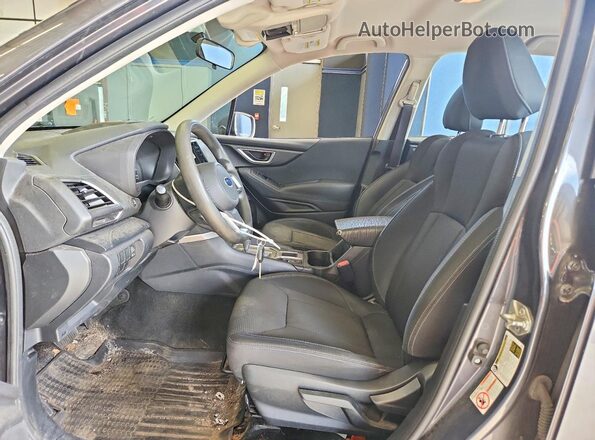 JF2SKAAC9LH415178 2020 SUBARU FORESTER Gray Front interior view