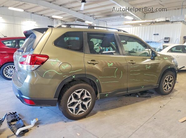 JF2SKACC3RH410550 2024 SUBARU FORESTER Green Rear right