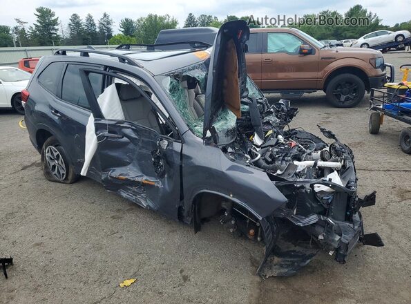 JF2SKADC7RH503070 2024 SUBARU FORESTER Gray Front right