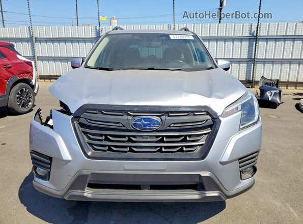 JF2SKADC9PH502063 2023 SUBARU FORESTER Серебряный Вид спереди