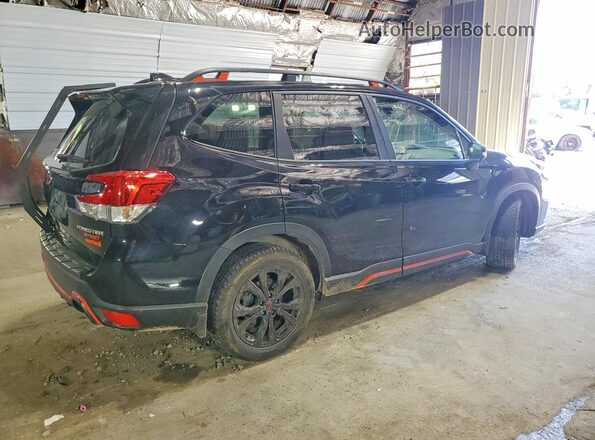 JF2SKAEC0RH489592 2024 SUBARU FORESTER Black Задня права чверть