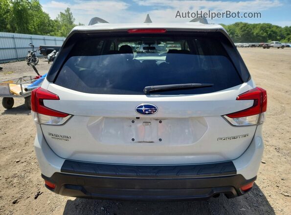 JF2SKAEC6KH435106 2019 SUBARU FORESTER White Vista trasera