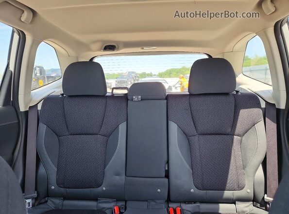 JF2SKAEC6KH435106 2019 SUBARU FORESTER White Vista de los asientos traseros