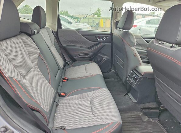 JF2SKAECXRH482715 2024 SUBARU FORESTER Серебряный Вид задней части салона
