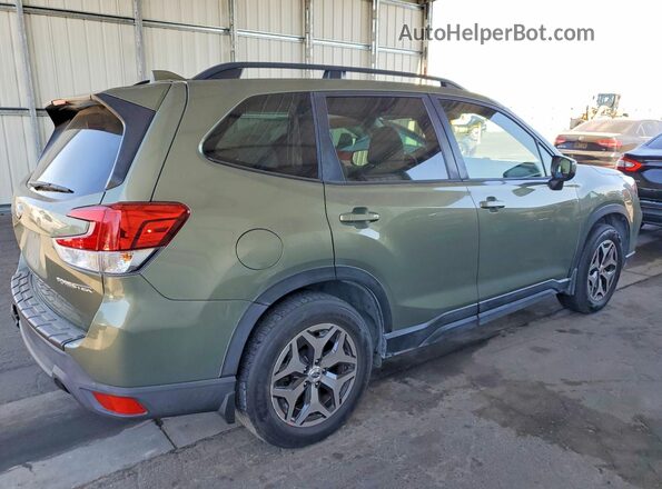 JF2SKAFC5MH404575 2021 SUBARU FORESTER Green Trasero derecho