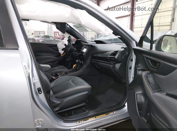 JF2SKAHC1RH484249 2024 SUBARU FORESTER Silver Vista interior delantera