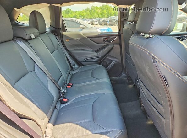 JF2SKAHC6SH401162 2025 SUBARU FORESTER Gray Vista interior trasera