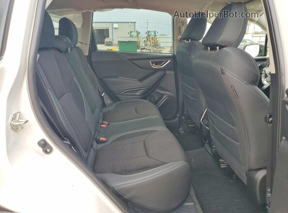 JF2SKAJC0MH462794 2021 SUBARU FORESTER White Սալոնի հետևի տեսք