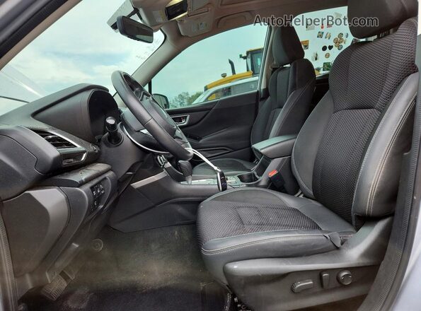 JF2SKAJC0MH499845 2021 SUBARU FORESTER Silver Widok wnętrza z przodu
