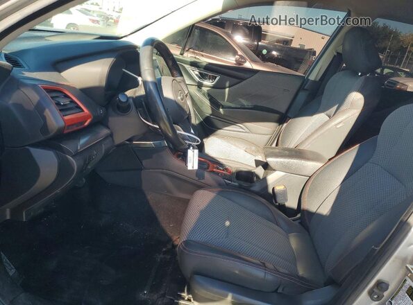 JF2SKAJC1KH421300 2019 SUBARU FORESTER Silver Вид салону спереду