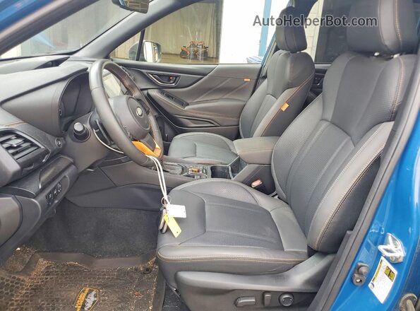 JF2SKAJC1RH521245 2024 SUBARU FORESTER Blue Widok wnętrza z przodu