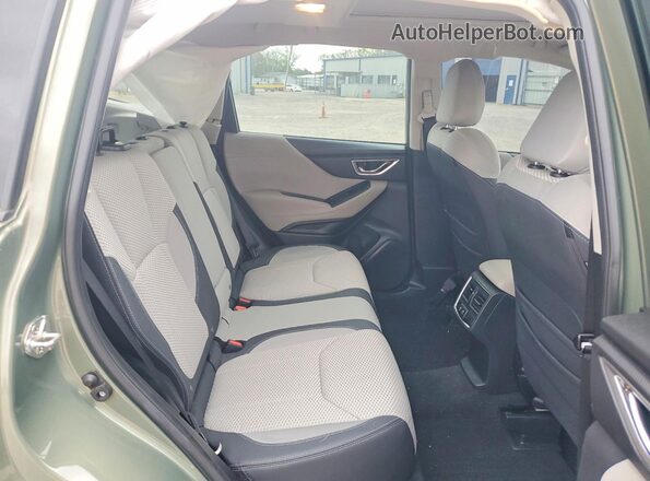 JF2SKAJC2MH561830 2021 SUBARU FORESTER Зеленый Вид задней части салона