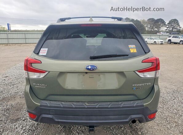 JF2SKAJC2MH561830 2021 SUBARU FORESTER Зеленый Вид сзади