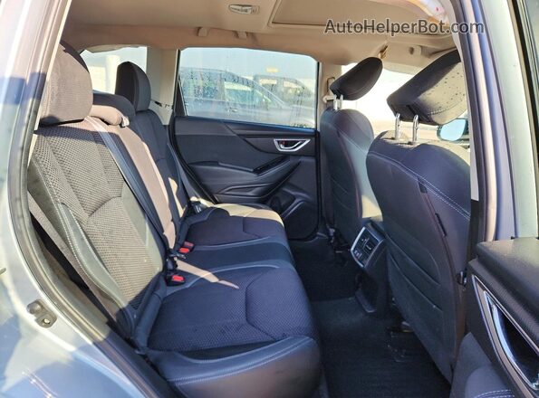 JF2SKAJC2MH592415 2021 SUBARU FORESTER Silver Widok wnętrza z tyłu