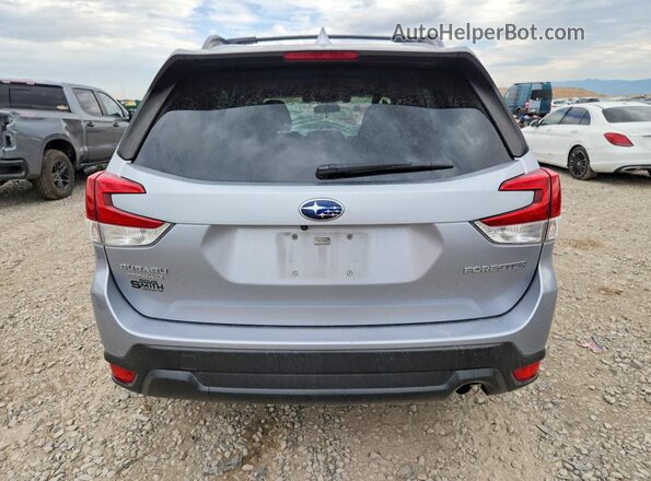 JF2SKAJC5MH446705 2021 SUBARU FORESTER Silver Widok z tyłu