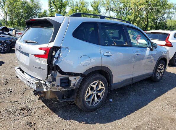 JF2SKAJC5MH488310 2021 SUBARU FORESTER Серебряный Задняя правая четверть