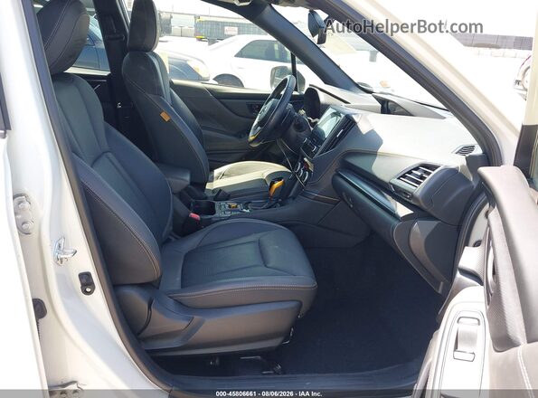 JF2SKAJC6RH402008 2024 SUBARU FORESTER Белый Вид салона спереди