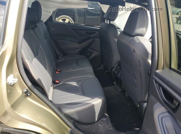 JF2SKAJC6RH446476 2024 SUBARU FORESTER Green Սալոնի հետևի տեսք