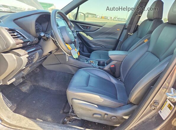 JF2SKAJC6RH520480 2024 SUBARU FORESTER Charcoal Front interior view
