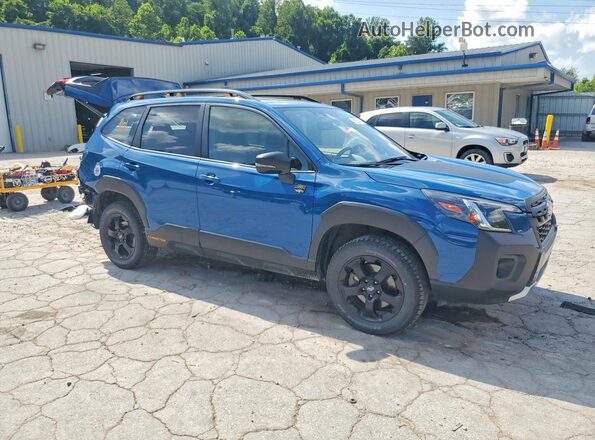 JF2SKAJC6RH527395 2024 SUBARU FORESTER Синий Передняя правая четверть