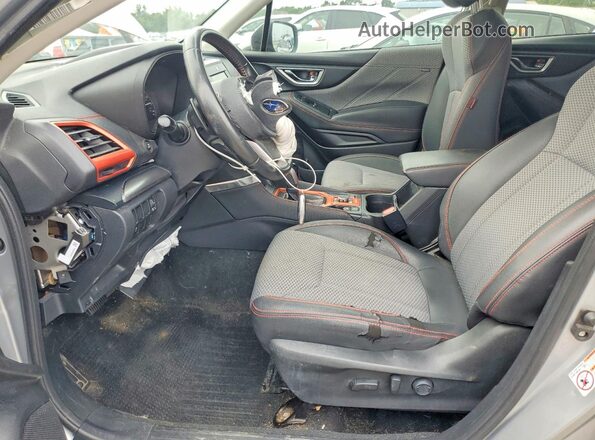 JF2SKAJC7KH438229 2019 SUBARU FORESTER Gray Front interior view