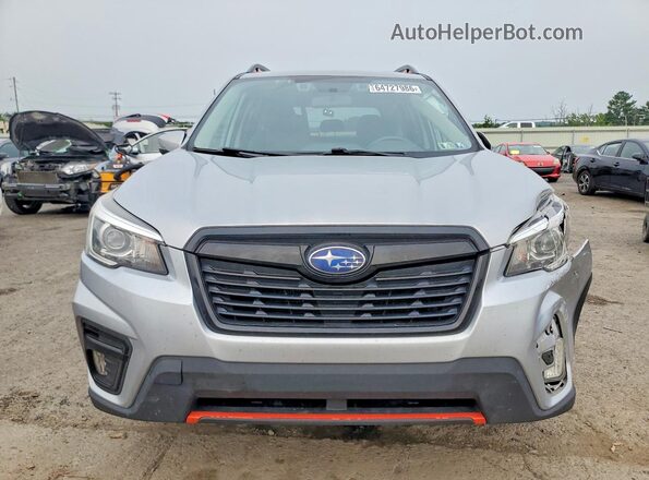 JF2SKAJC7KH438229 2019 SUBARU FORESTER Gray Front view