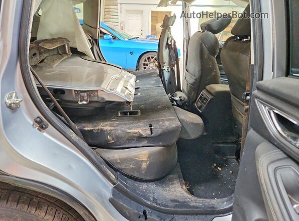 JF2SKAJC7LH432433 2020 SUBARU FORESTER Silver Rear interior view