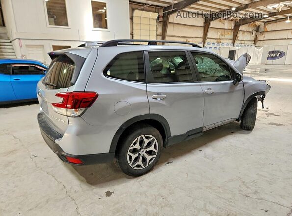 JF2SKAJC7LH432433 2020 SUBARU FORESTER Silver Rear right