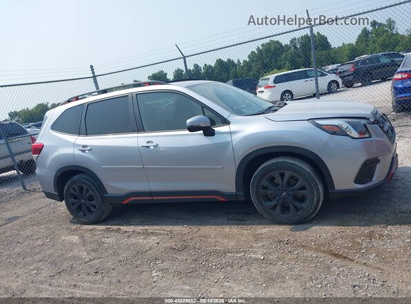 JF2SKAJCXPH515859 2023 SUBARU FORESTER Серебряный Вид задней части салона