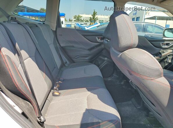 JF2SKALC0MH423815 2021 SUBARU FORESTER White Vista interior trasera
