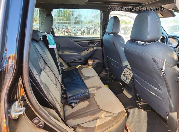 JF2SKALC0PH476390 2023 SUBARU FORESTER Black Rear interior view