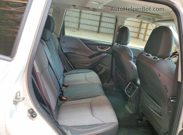 JF2SKALC1MH459223 2021 SUBARU FORESTER White Вид задньої частини салону