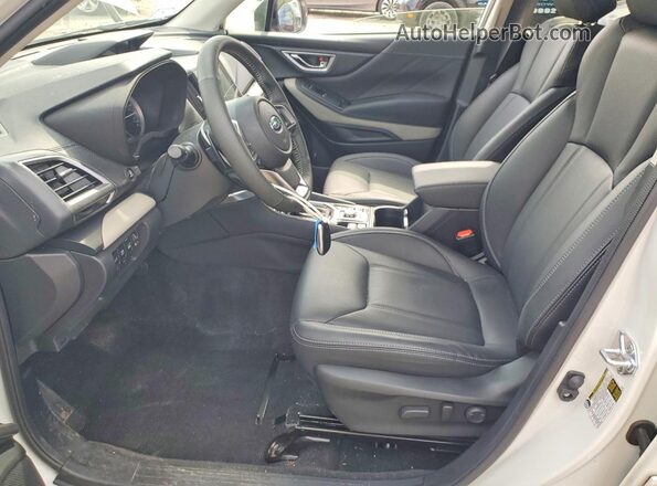 JF2SKALC4RH456517 2024 SUBARU FORESTER White Вид салону спереду