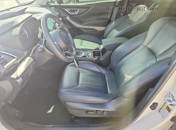 JF2SKALC7RH482514 2024 SUBARU FORESTER White Front interior view