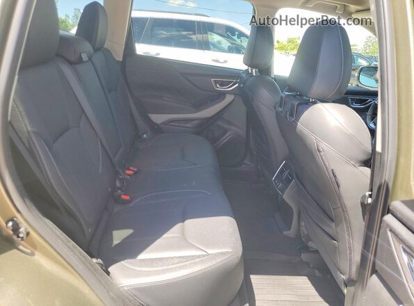 JF2SKALC9RH466525 2024 SUBARU FORESTER Green Սալոնի հետևի տեսք
