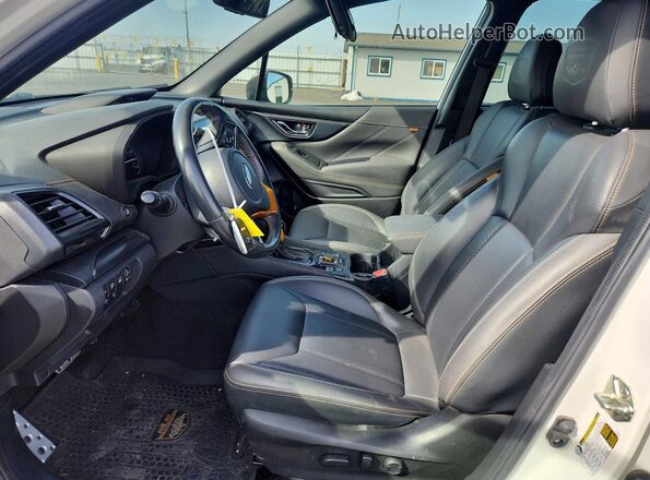 JF2SKAMC1NH415853 2022 SUBARU FORESTER White Vista interior delantera